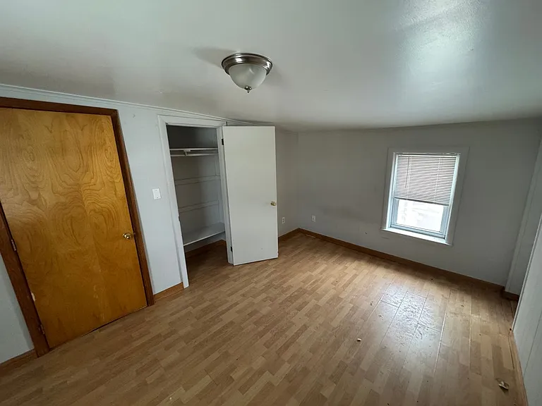 10 Portland St — Photo 11