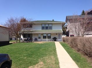 115 S Garfield St, Hinckley, IL