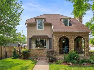 102 S Elmwood Ave, Davenport, IA 52802