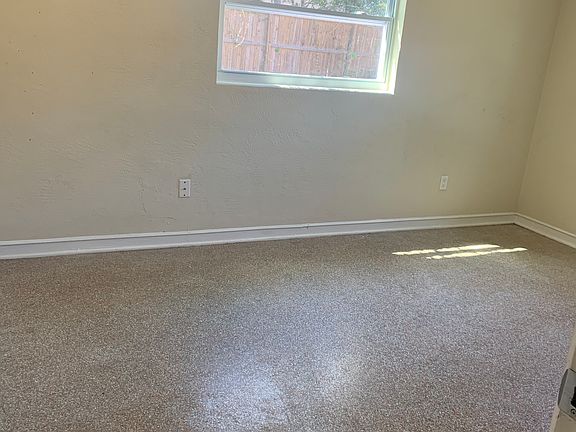 5th image of 24 Jackson Ct