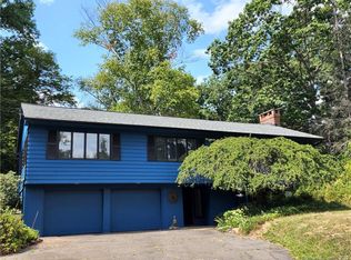 247 Duncaster Rd, Bloomfield, CT 06002