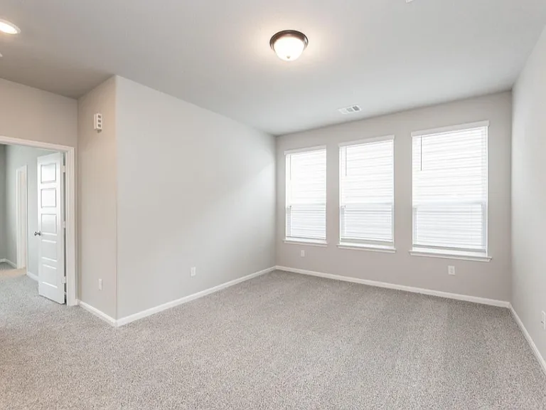 3011 Valley Dr — Photo 17