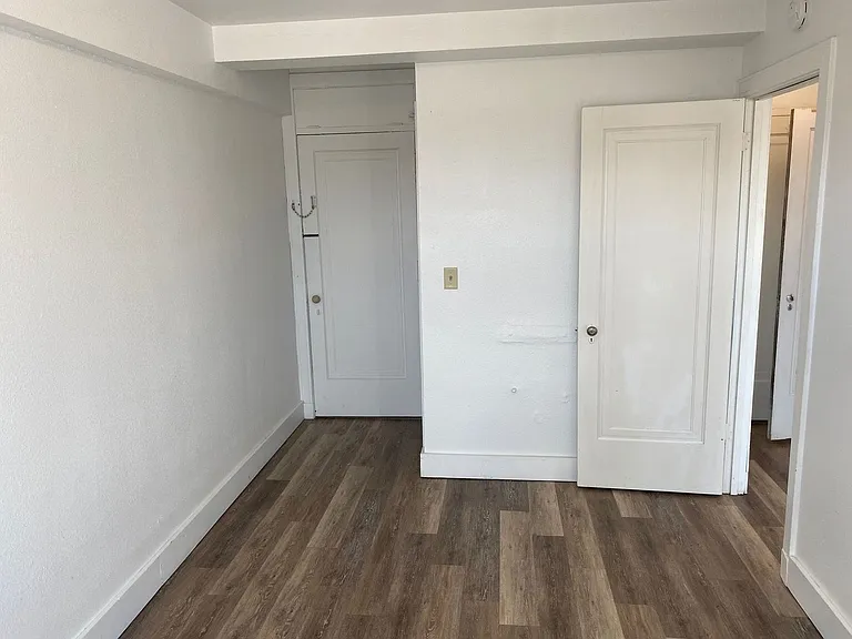 310 W Wisconsin Ave — Photo 8