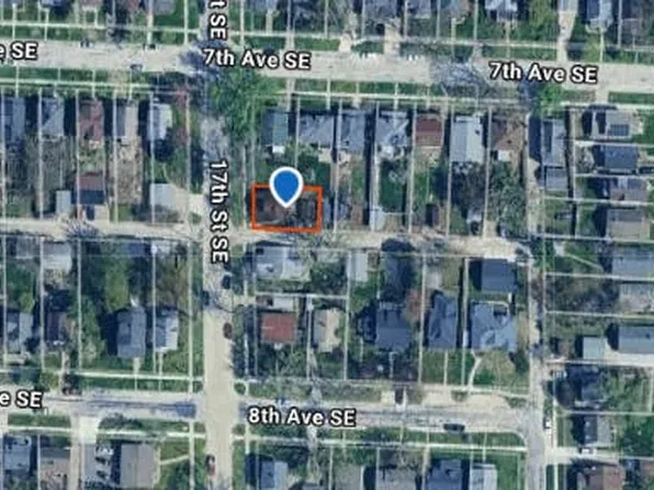 710 17th St SE, Cedar Rapids, IA 52403