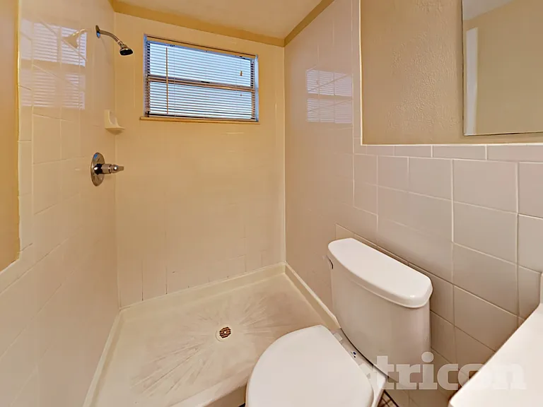3327 Seffner Dr — Photo 14