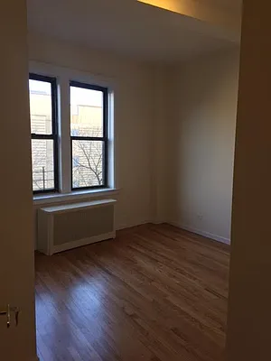 Rented by Roberto Guilbet, LREB | media 27