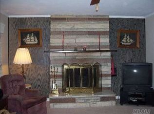 135 Washington Ave, Patchogue, NY 11772