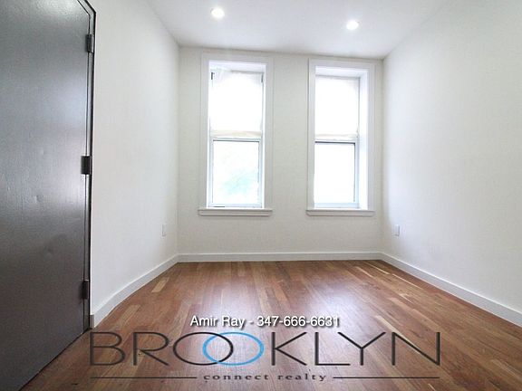 3rd image of 1366 Putnam Ave #1