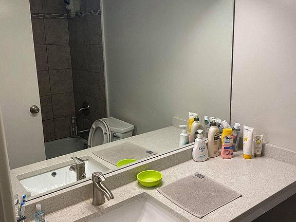5th image of 2650 Mitchell Dr APT 1