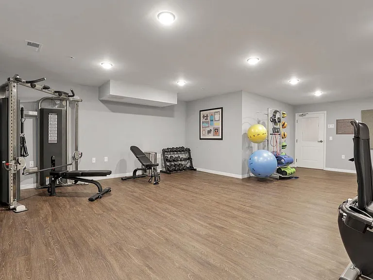 Jenkins Lofts — Photo 18