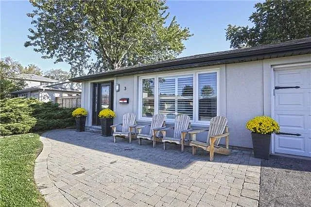 Building Photo - 3 Erindale Cres #BASEMENT