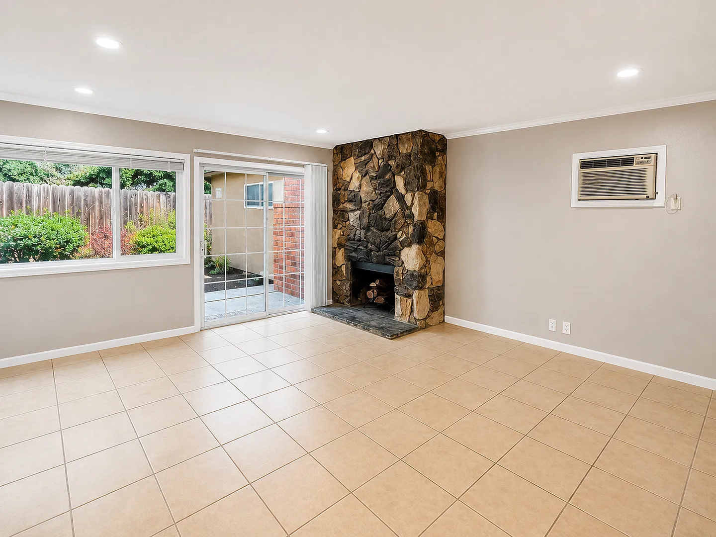 Light & Bright 2-Bedroom Condo Near Downtown Walnut Creek & BART — Photo 2