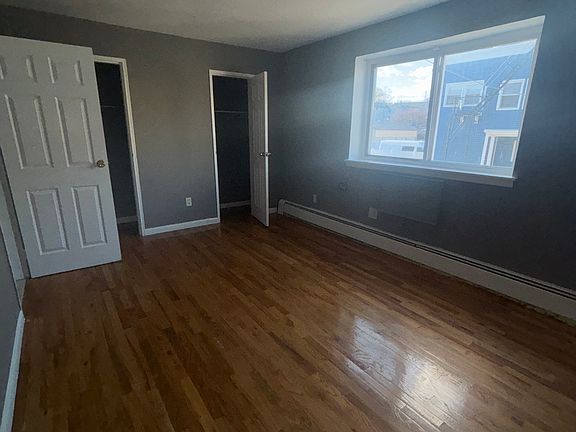 4th image of 104 Montclair Ave #Cpm11