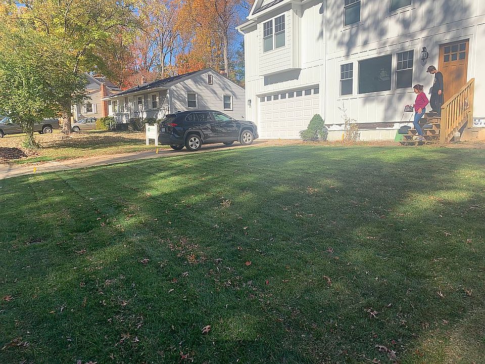 2nd image of 817 Plum St SW