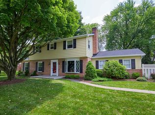 300 Rhoda Dr, Lancaster, PA 17601