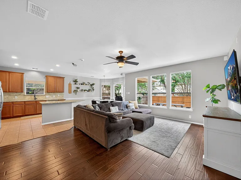 4847 Farber Dl — Photo 11