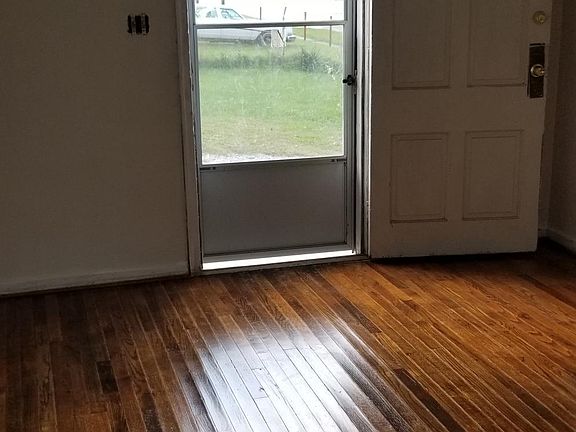 5th image of 1291 S Hawkins Ave