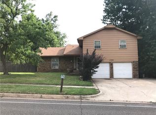 1300 Oakhurst Ave, Norman, OK 73071