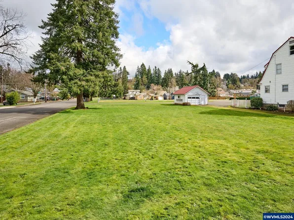 N 2nd Next To 500 St, Silverton, OR 97381