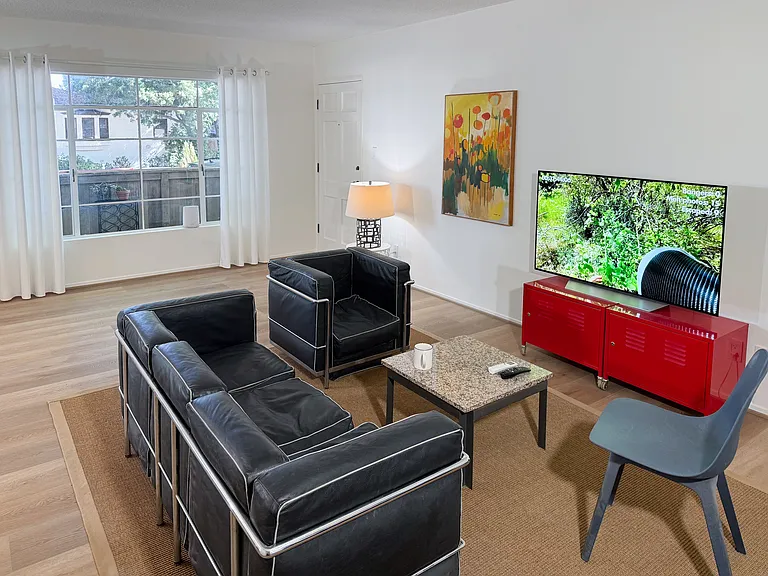 11061 Missouri Ave #1 — Photo 3