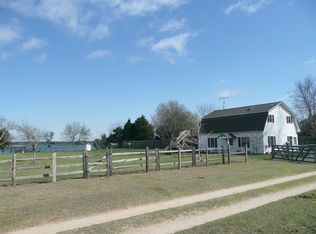 2422 Hanscombe Point Rd, Johns Island, SC 29455