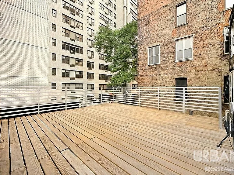 90 E 10th St #2 — Photo 15