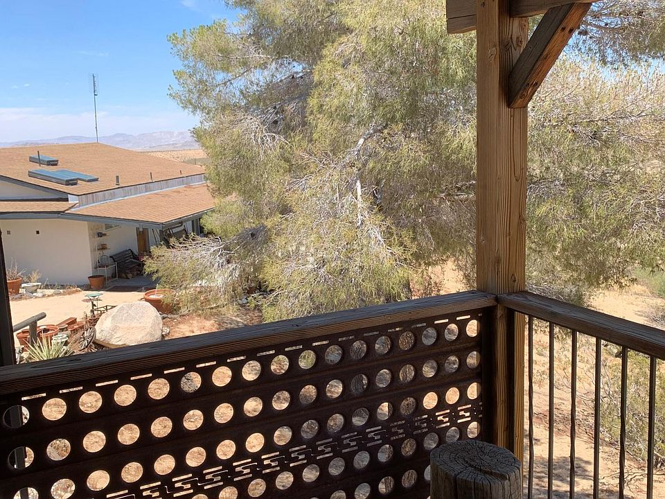 Upstairs Balcony off living room