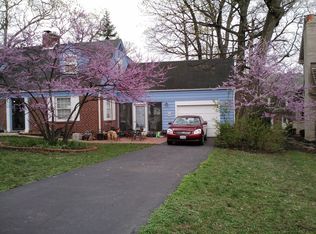 663 N Park Blvd, Glen Ellyn, IL 60137