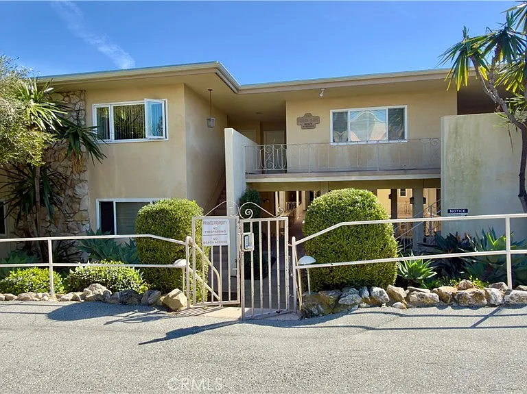 251 Lower Cliff Dr #3 — Photo 2