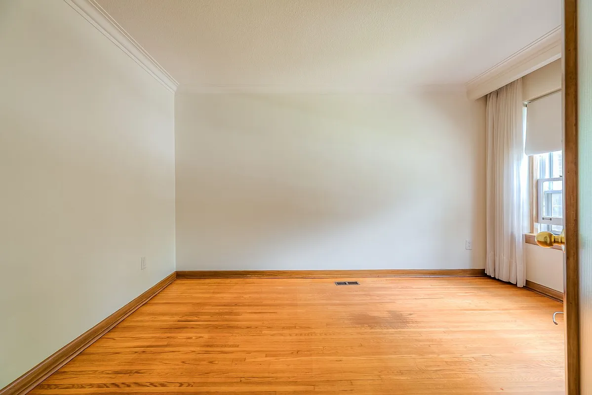 85 Greenlaw Ave — Photo 4