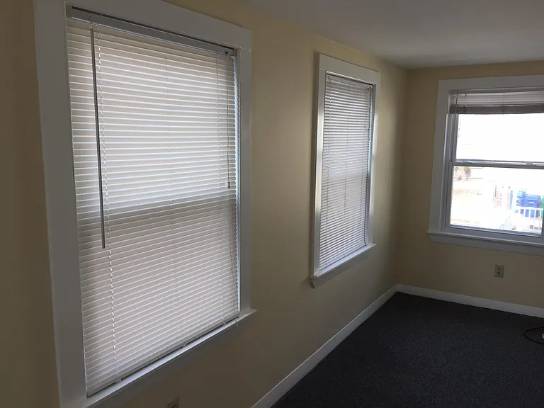 27 Elliot St — Photo 7