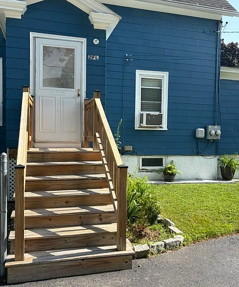 37 Malwood Ave — Photo 2