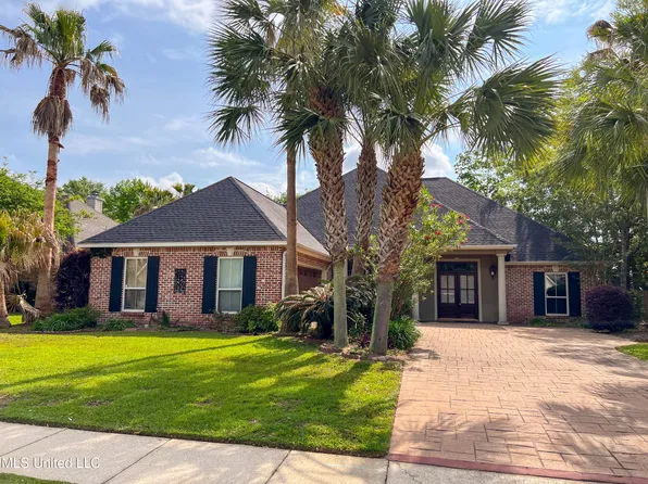 724 Oleander Ln, Biloxi, MS 39532