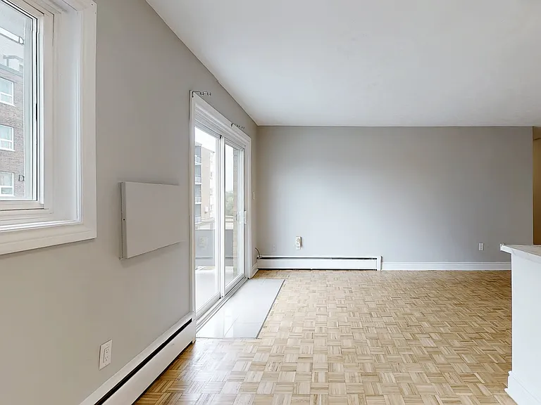 296 Grenfell St — Photo 15