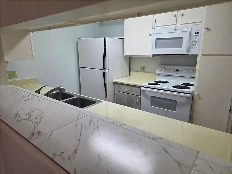 3025 Walnut Bend Ln #21 — Photo 14