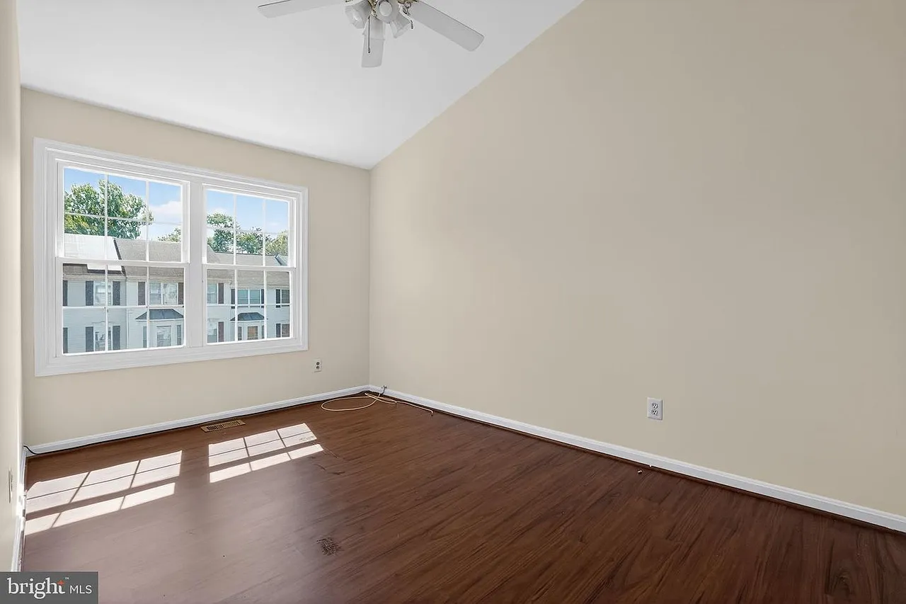 4 bed, 3.5 bath, 2234 sqft, $3,095 — Photo 1