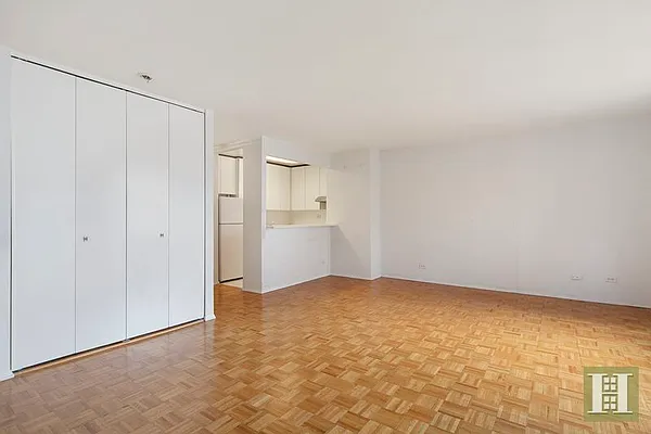 Rented by Halstead Real Estate | media 15