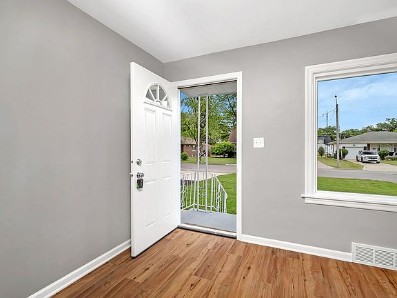 5th image of 1515 Hosmer St