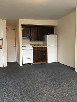 Rented by Meraki Realty LLC | media 18