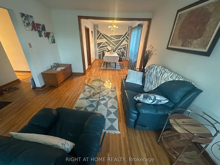 309 Queen Mary Dr — Photo 4