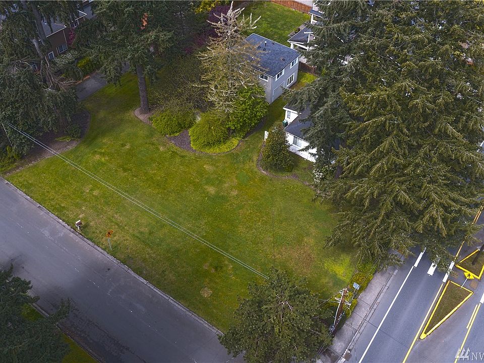 1st image of 10712 NE 46th St