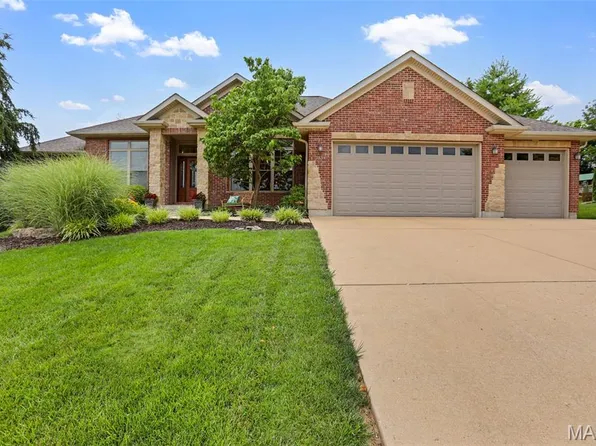 2334 Silver Crest Ct, Washington, MO 63090