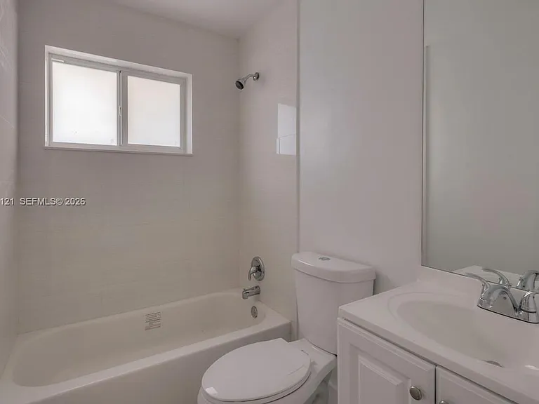 1280 NW 111th St #1 — Photo 5