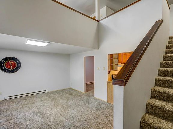5th image of 300 Washington St #212
