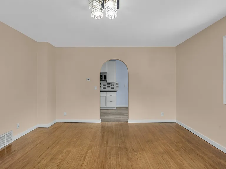 4949 Jackson St NE — Photo 8