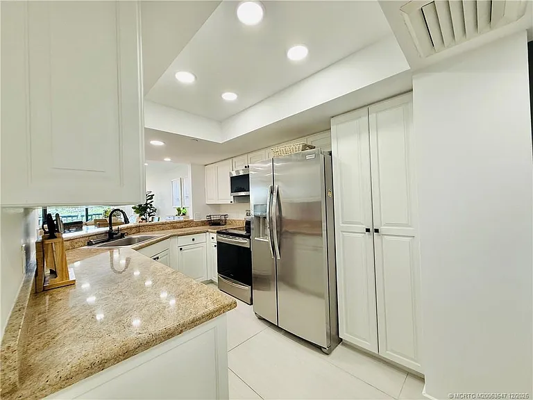 8800 S Ocean Dr #102 — Photo 6