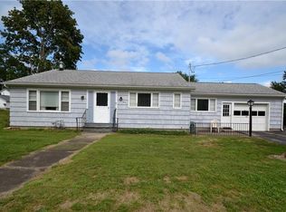 910 E Maple Ave, Newark, NY 14513
