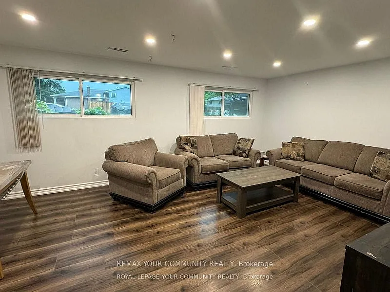 3 bed, $1,800 — Photo 2