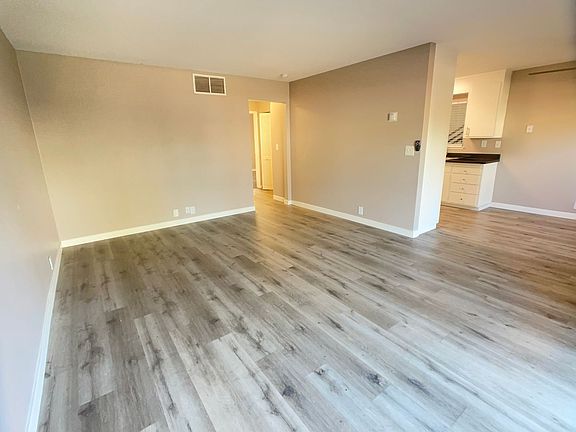 2nd image of 1536 Oxford St #16