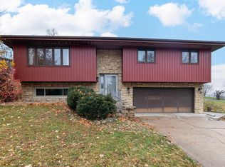 715 Boyer St, Dubuque, IA 52001